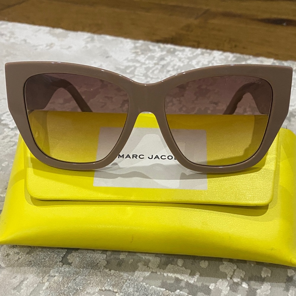Marc Jacobs authentic nude brown Sunglasses with logo embossed
